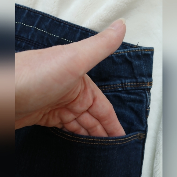 Levi's jeans Womans Elastic waist Straight leg Dark Blue wash pull on size 10 - Picture 11 of 13